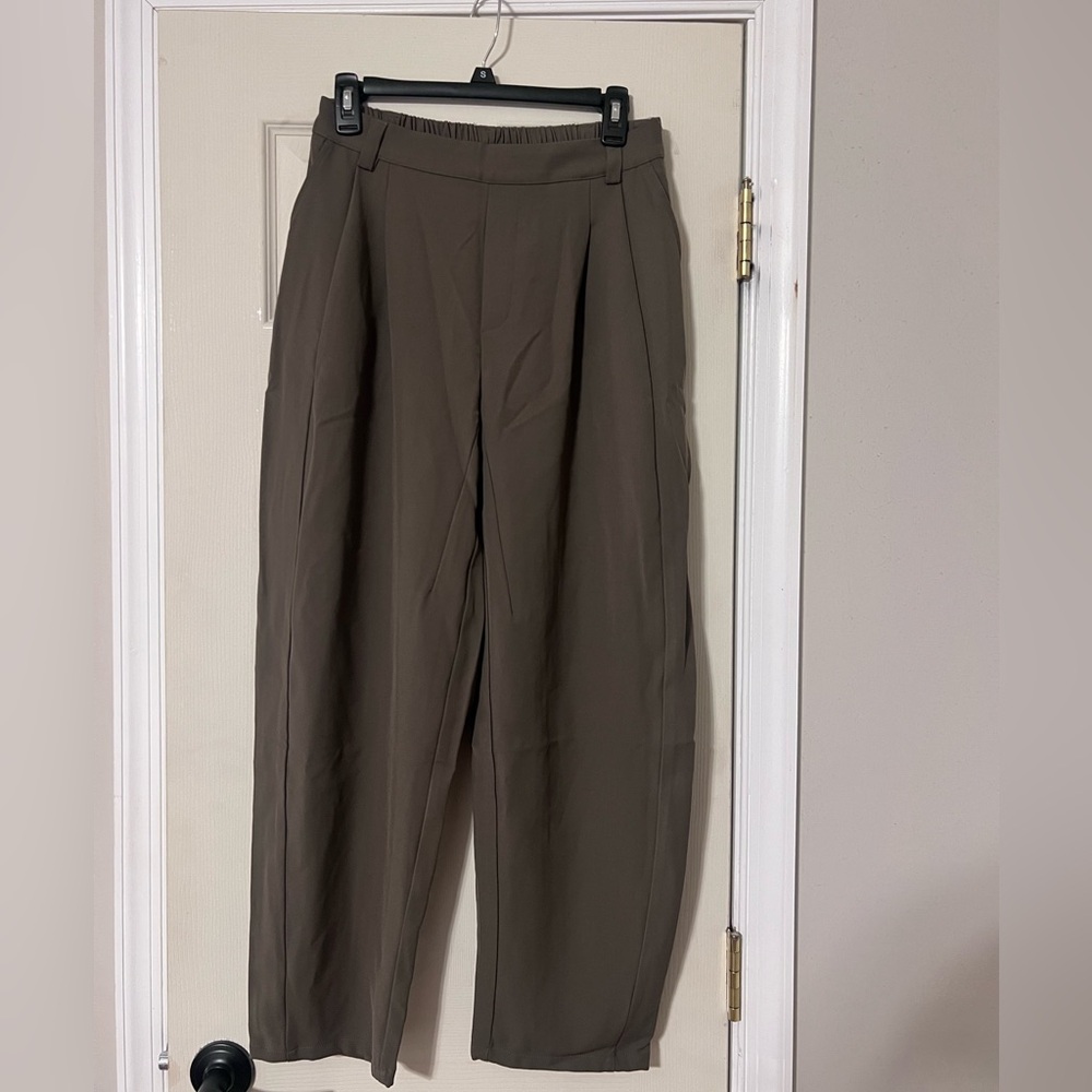 HALARA Wide Leg Pants in Olive Green